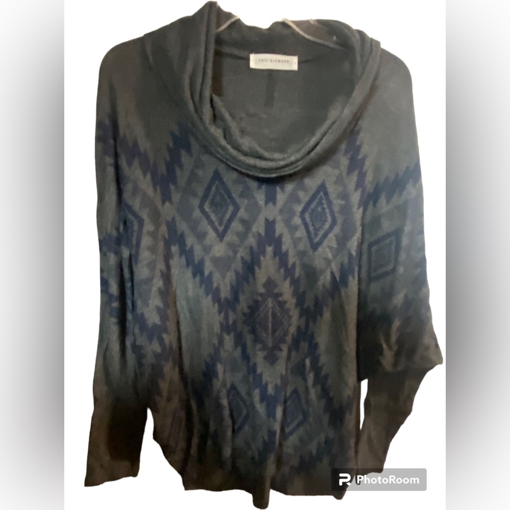 Enti glamour Grey blue cowl neck aztec tribal print Sweater ladies small batwing